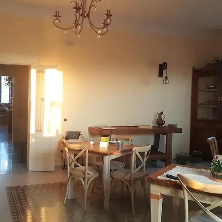 Amaranto99 Bed & Breakfast 3*